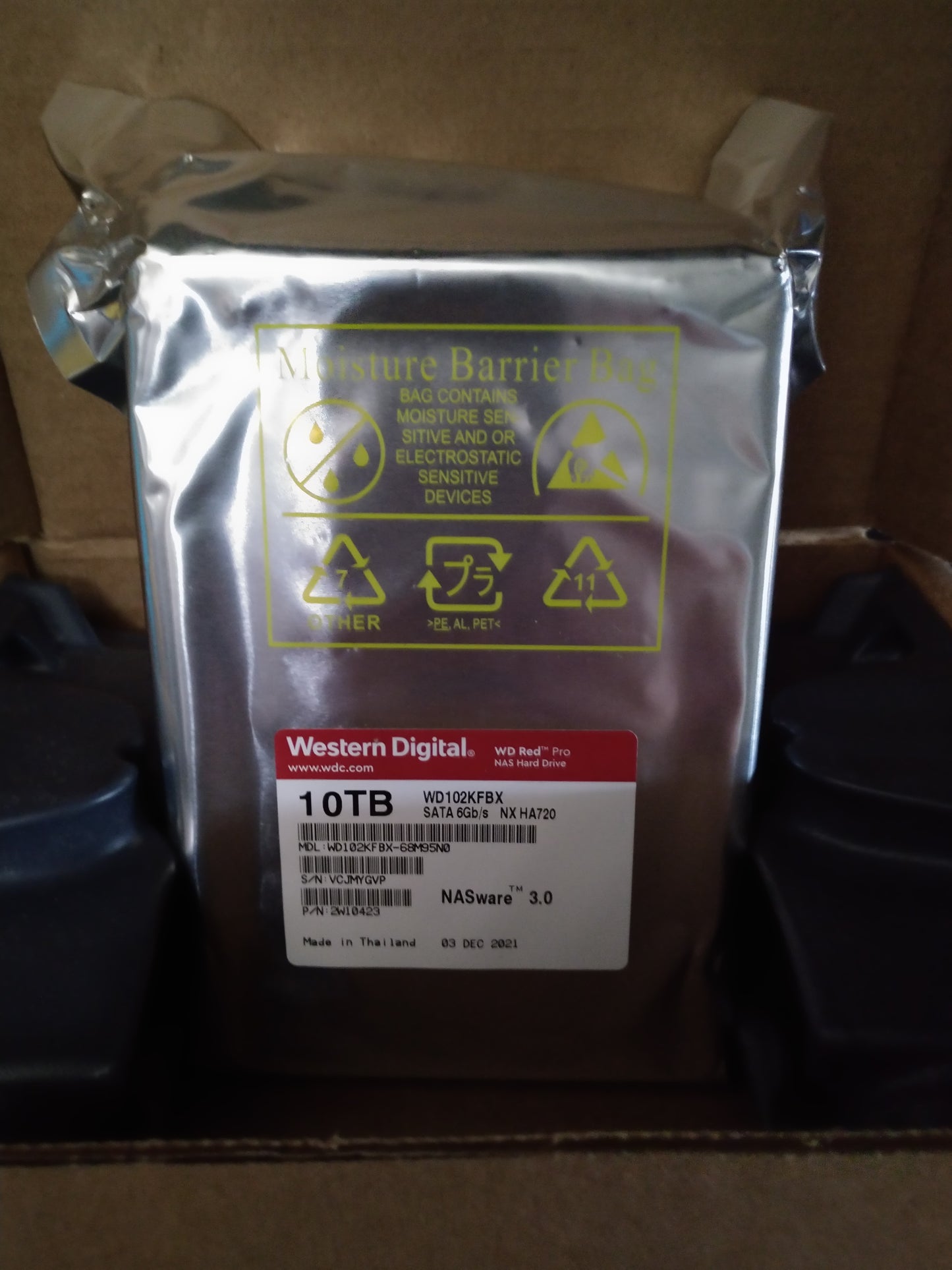 Western Digital 10TB WD Red Pro NAS Internal Hard Drive HDD - 7200 RPM, SATA 6 Gb/s, CMR, 256 MB Cache, 3.5" - WD102KFBX