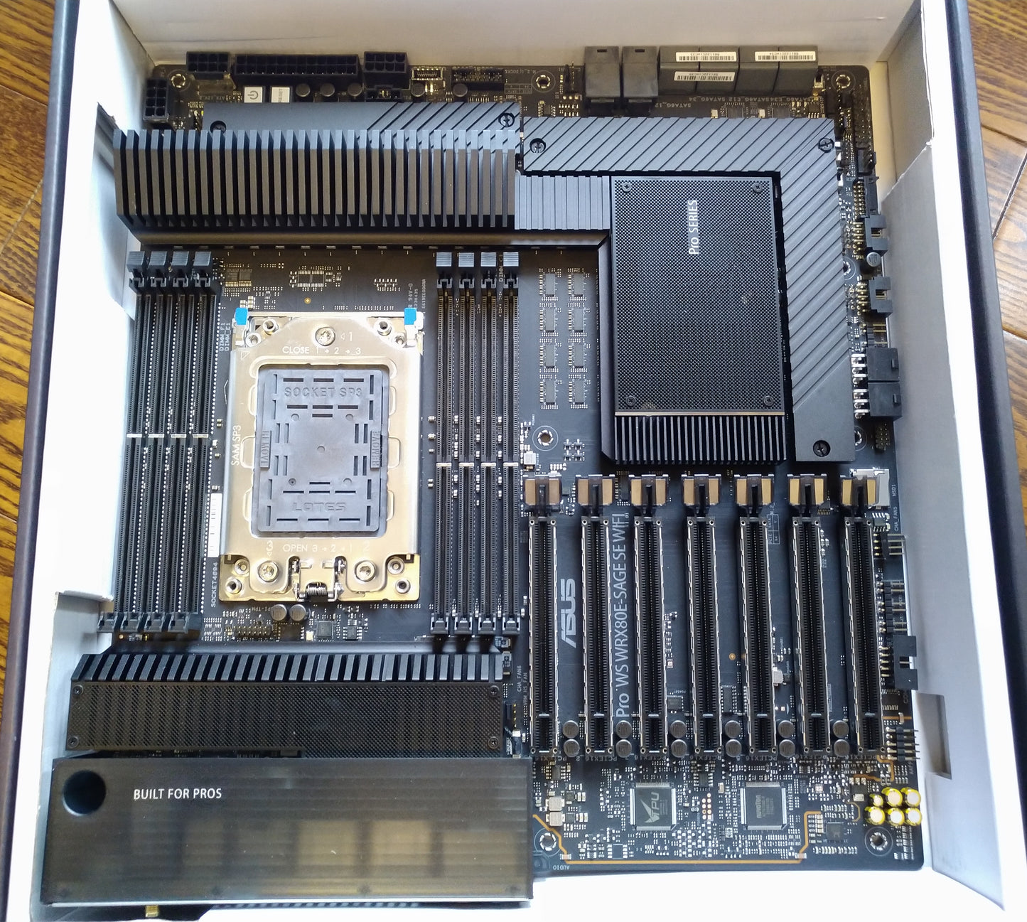 ASUS MB Pro WS WRX80E-SAGE SE WIFI