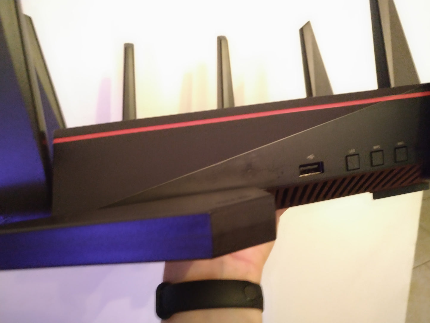 ASUS AC5300 Tri-Band (Dual 5GHz, Single 2.4GHz) Router RT-AC5300 7.5 / 10