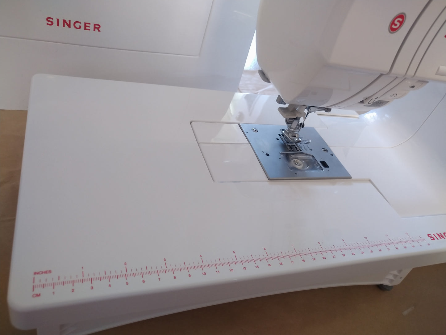 SINGER 9960 Computerized Sewing & Embroidery Machine 8.5 / 10