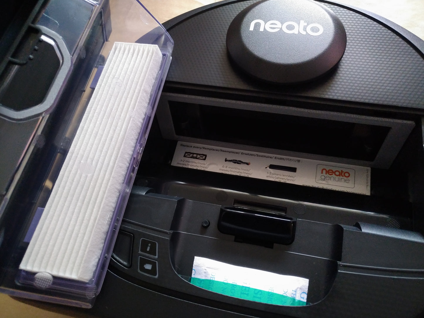 Neato Robotics Botvac D4 Connect, Black (945-0315)
