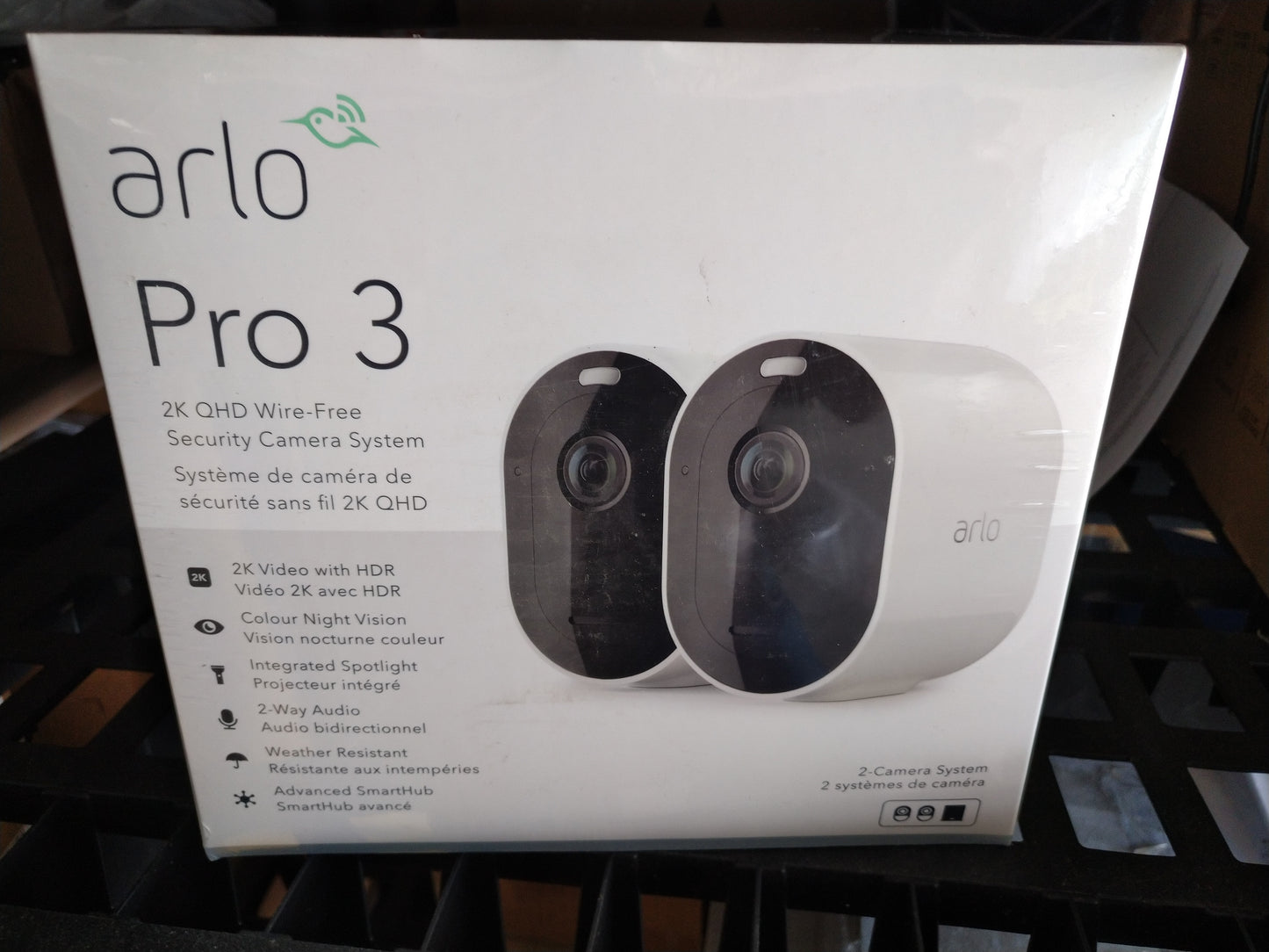 Arlo Pro 3, 2 Camera and Smartub package