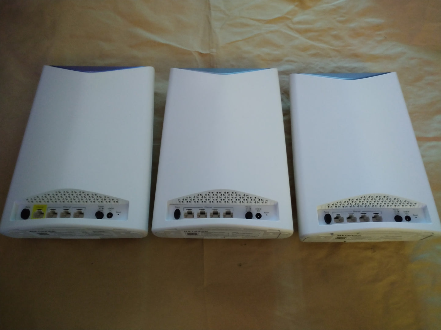 NETGEAR Orbi Pro Business WiFi: AC3000 Tri-Band 3-Pack (SRK60 + SRS60)